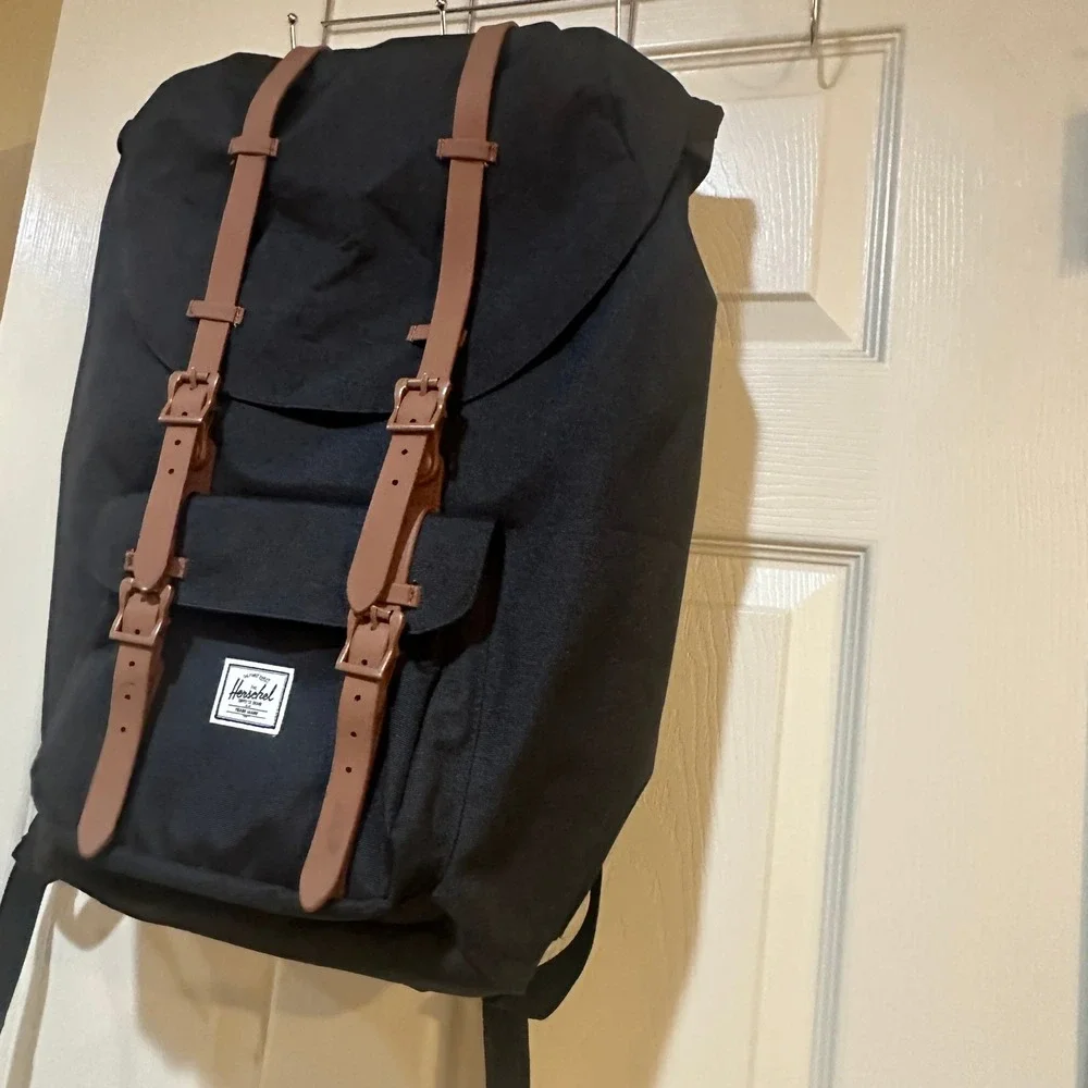 Herschel Supply Co Little America Backpack Black Tan Laptop Sleeve Rucksack
